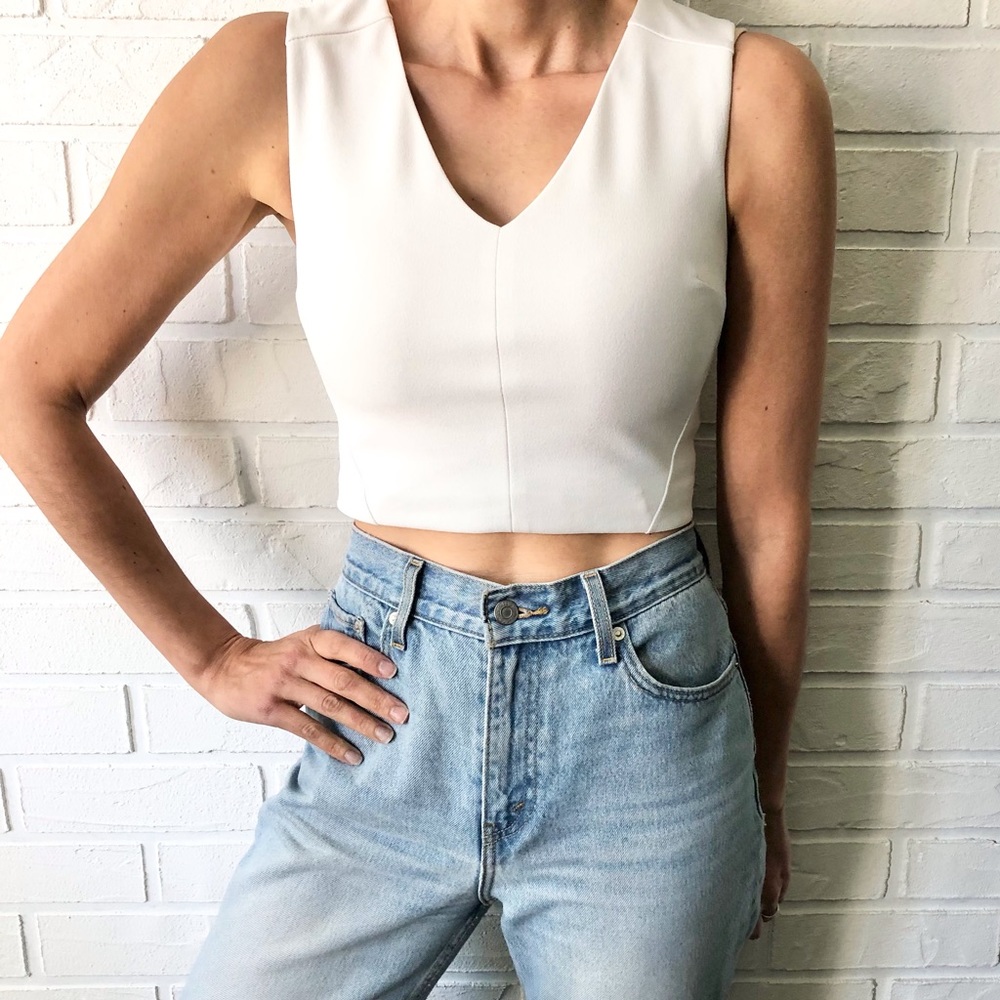Dynamite white exposed zipper sleeveless crop top